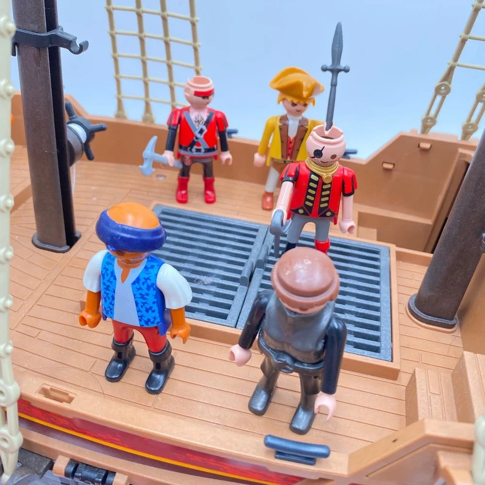 Playmobil 5135 Pirate Ship Playset Lot Octopus Orca Whale Shark 9 Pirates